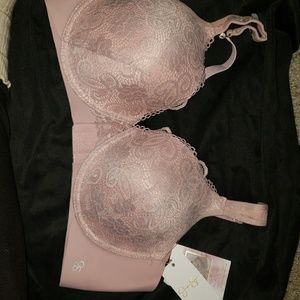 Nude Jessica Simpson Bra